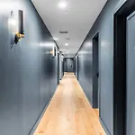 2 King Beds, Historic Dtwn Hotel, Steps 2 Restaurants Room # 405
