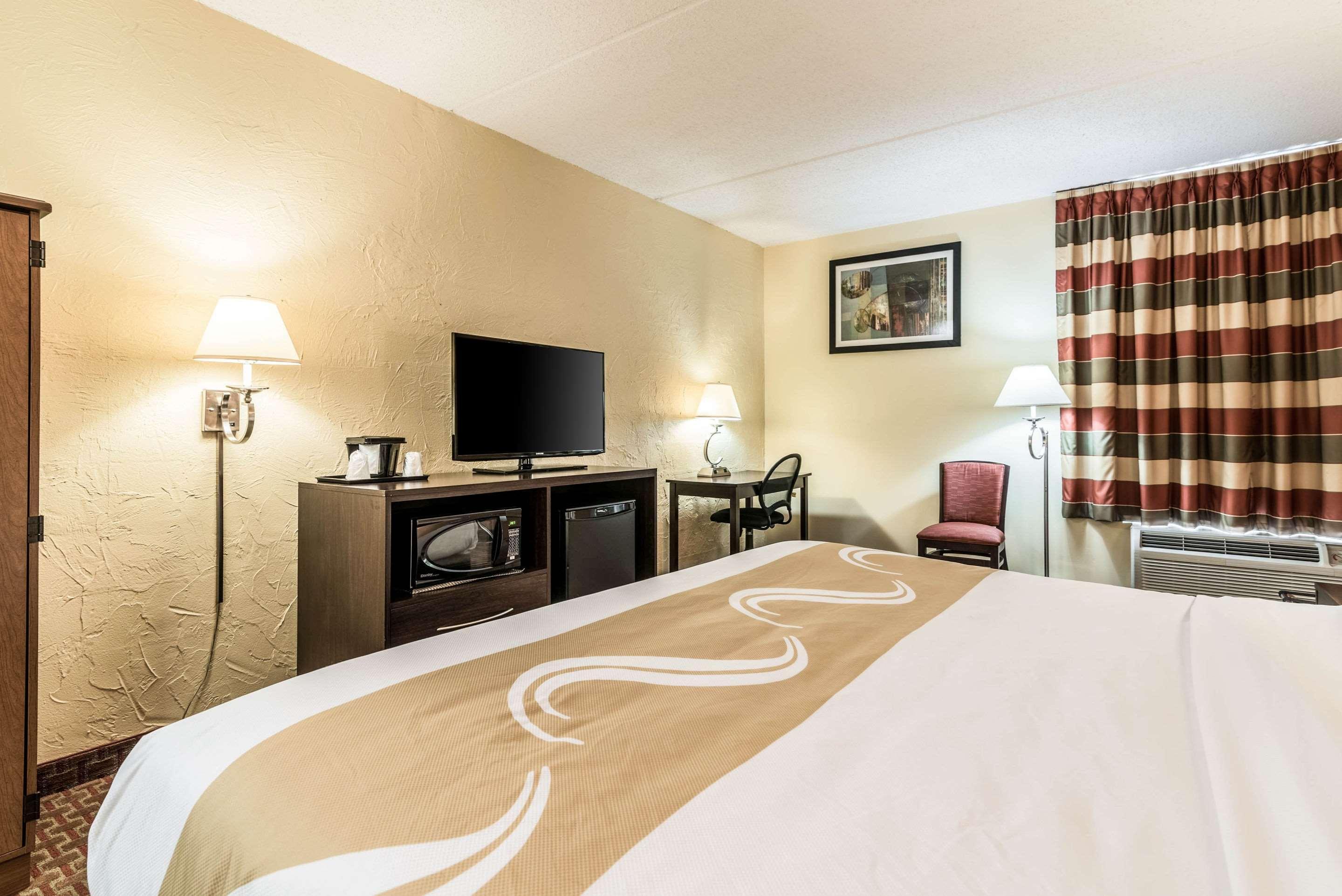 Inn Quality Airport 3*