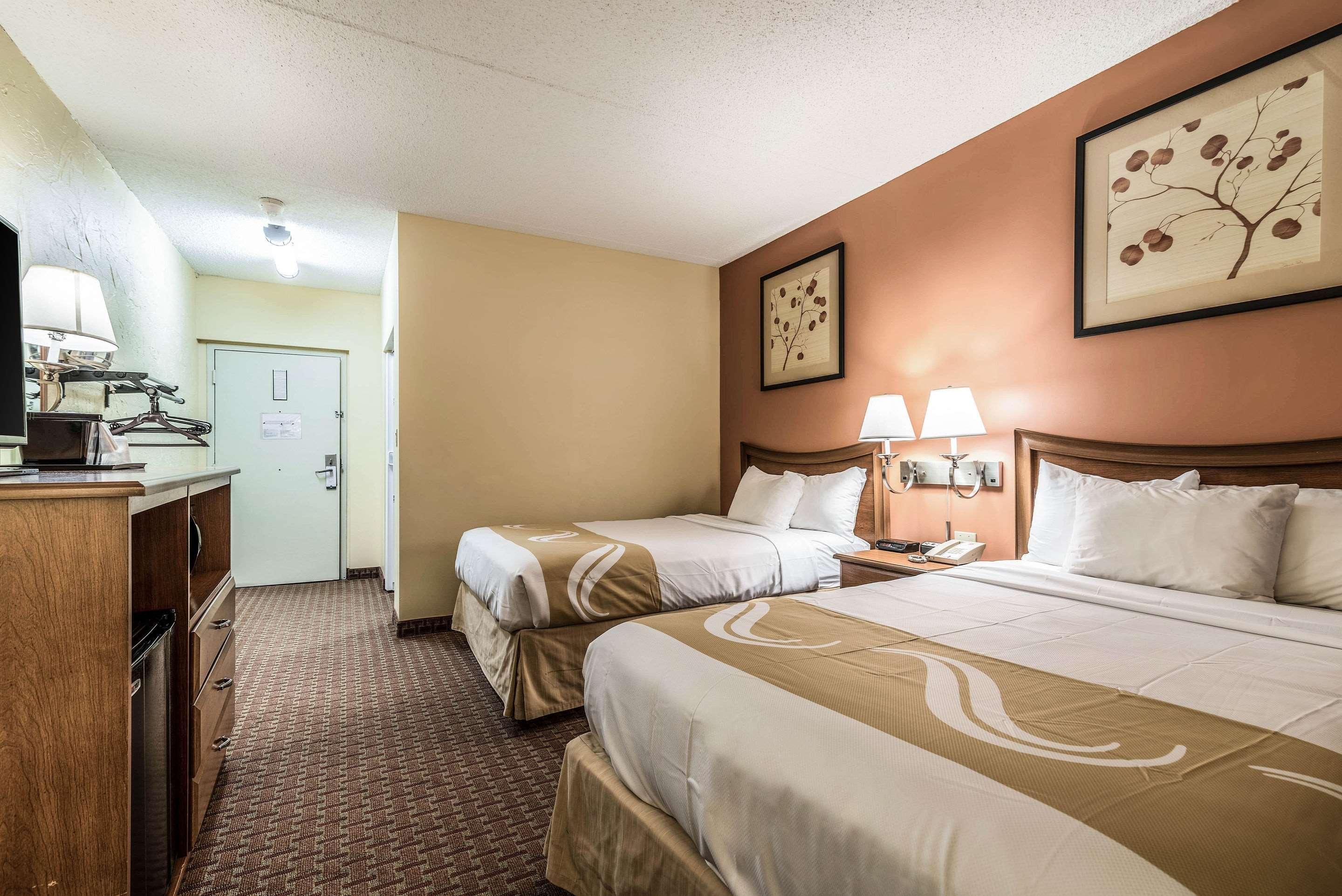 Inn Quality Airport 3*