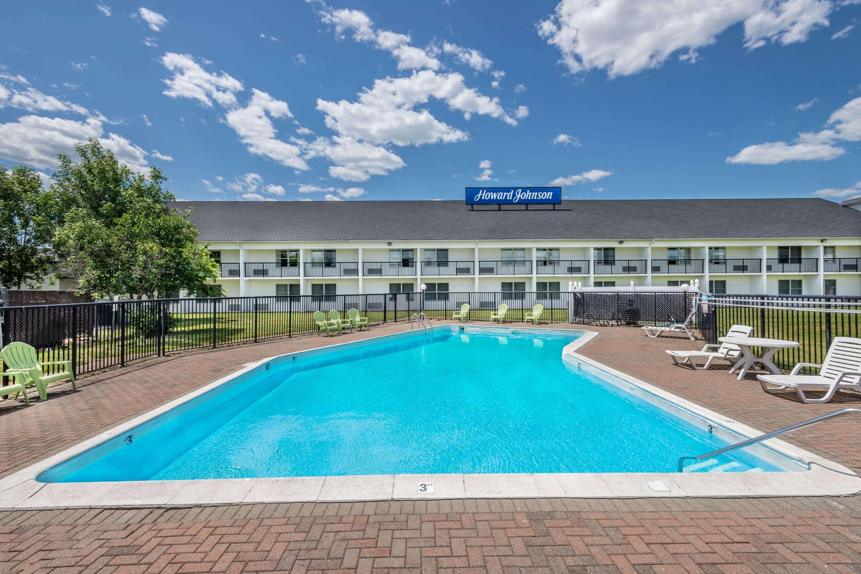 Howard Johnson By Wyndham 2*