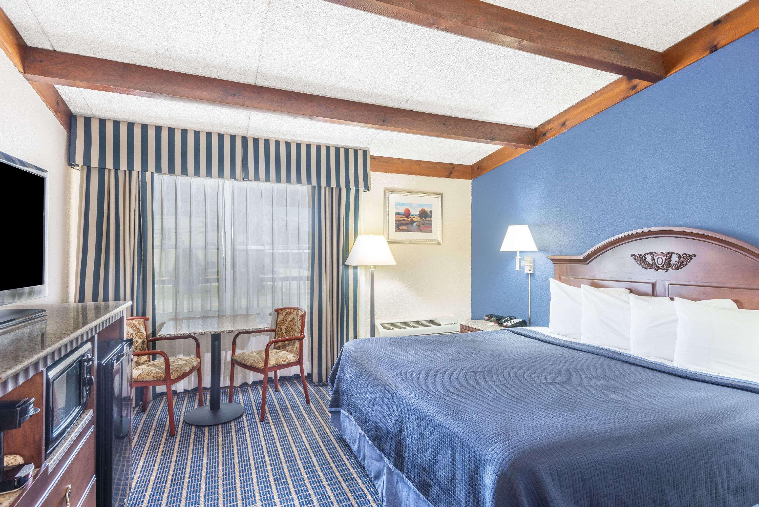 Hotel Howard Johnson By Wyndham 2*