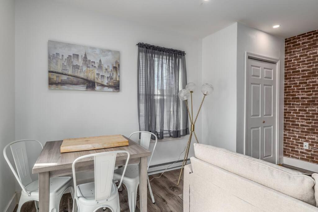 Brand New 2bd 1ba Riverfront - Washer And Dryer Apartment *