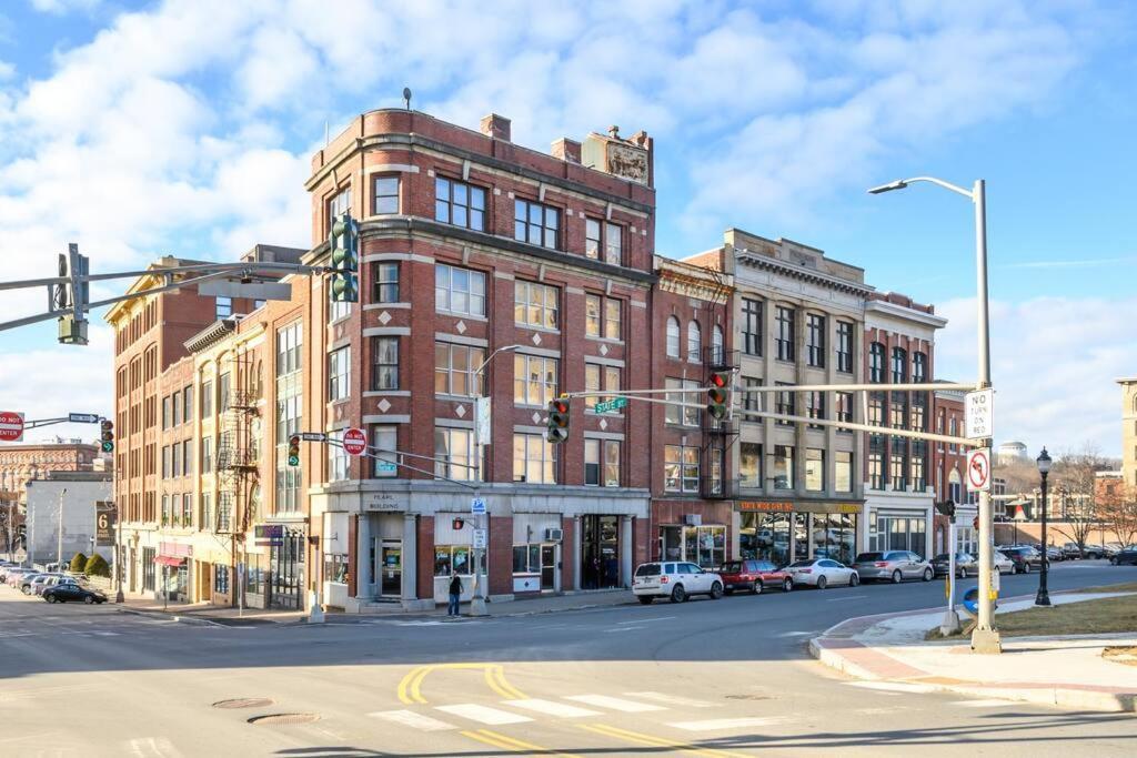 Apartment Luxury Apt & Rooftop With Views *