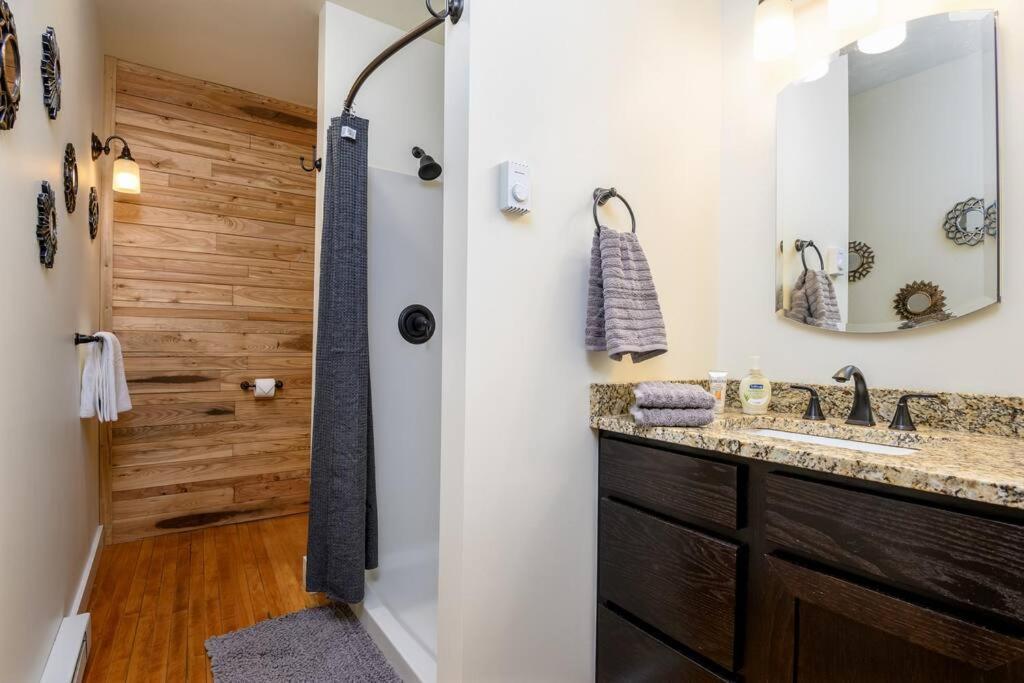 Luxury Apt & Rooftop With Views * Bangor