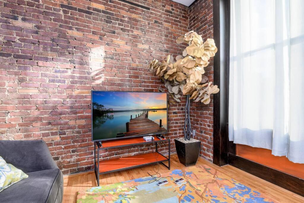 Apartment Luxury Apt & Rooftop With Views