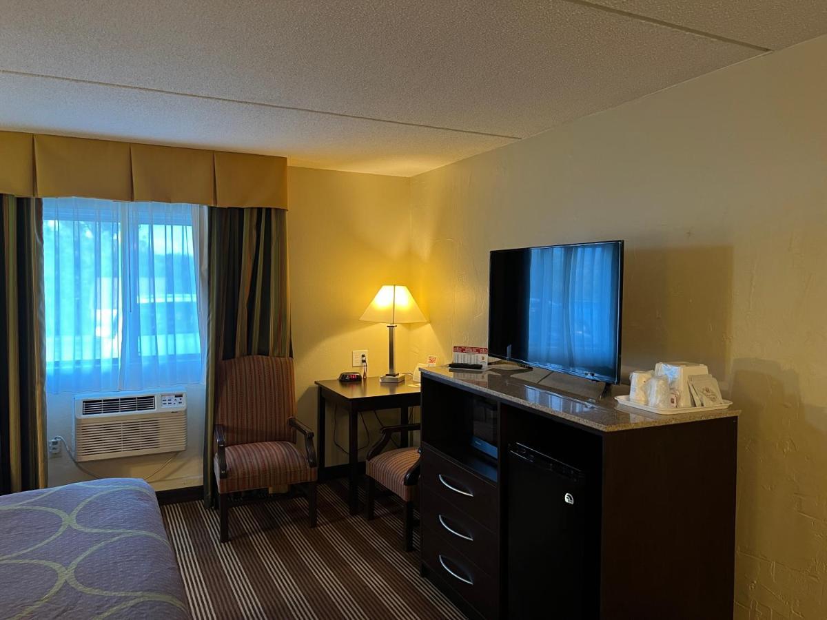 Super 8 By Wyndham Hotel Bangor