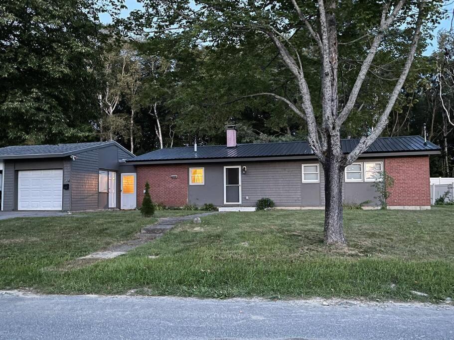 Spacious Near Airport * Bangor