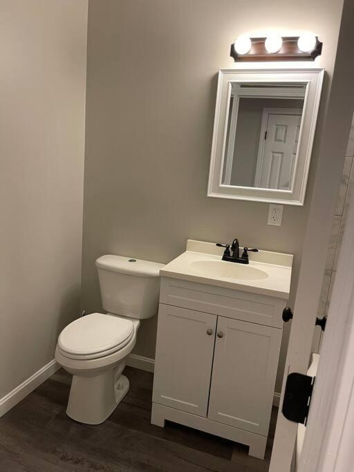 Spacious Near Airport * Bangor