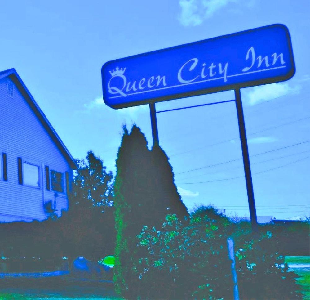 Queen Motel Bangor