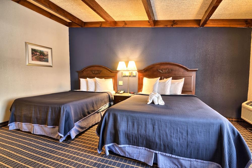 Hotel Howard Johnson By Wyndham 2*