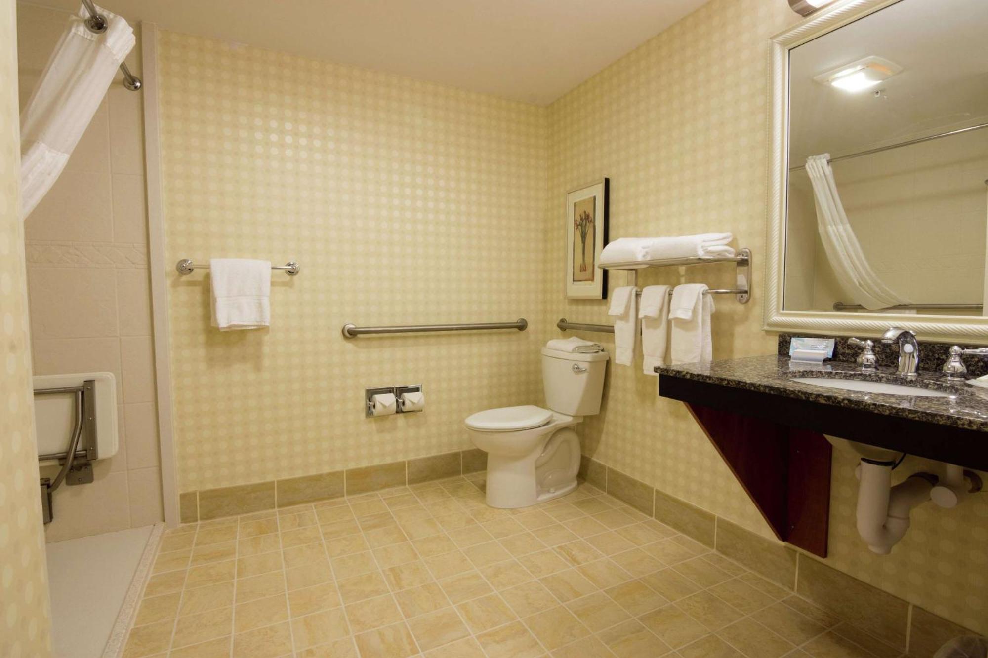Hilton Garden 3*