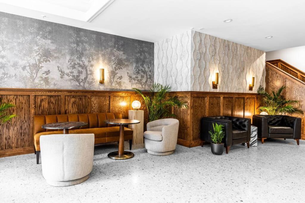 King Bed, The Phenix Historic Hotel, Spacious, # 406