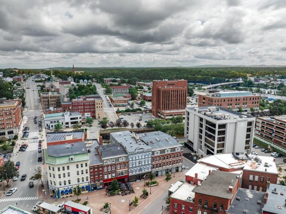 King Bed , Dtwn, 50 In Roku Tv , Fiber Internet, # 203 Apartment Bangor
