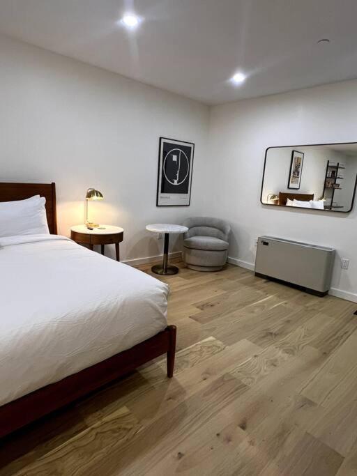 Apartment King Bed, Historic Hotel, Bangor, # 101
