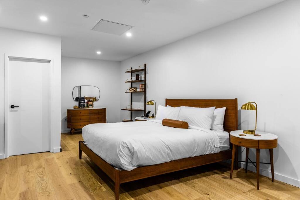 Apartment King Bed, Historic Hotel, Bangor, # 101