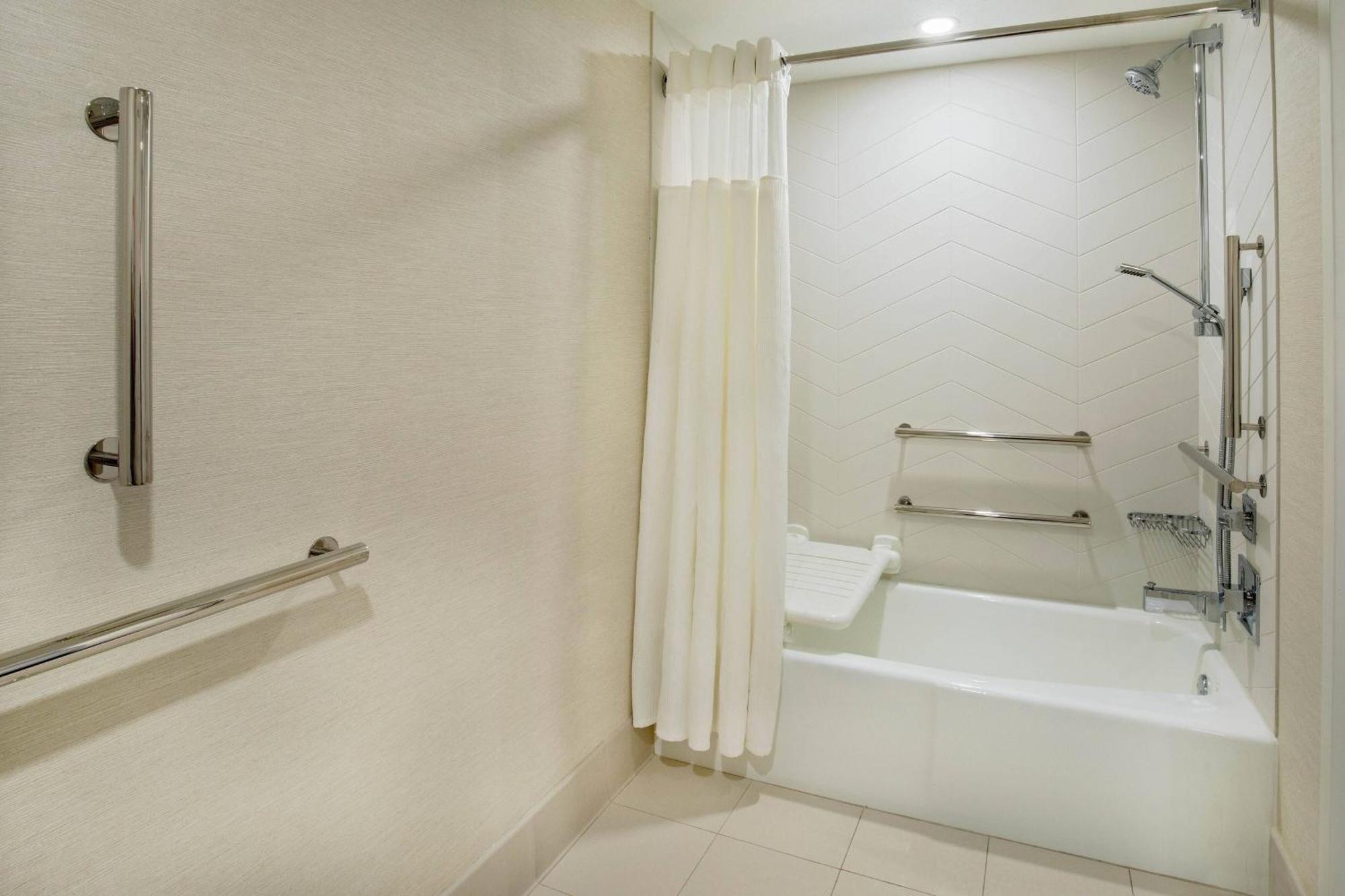 Hotel Fairfield By Marriott Bangor