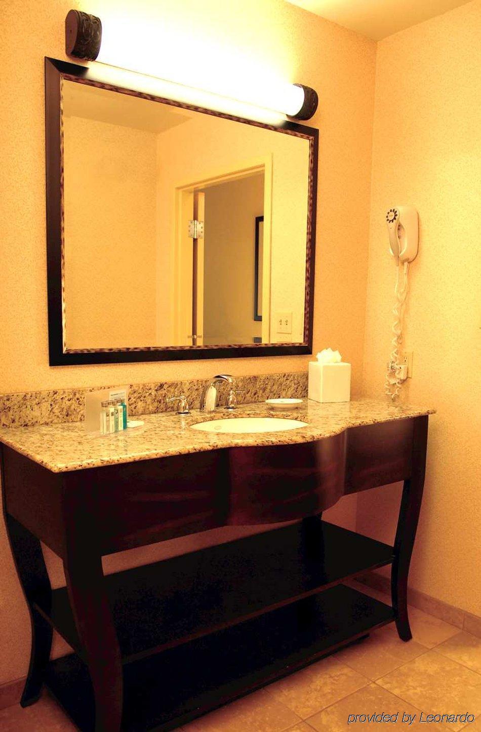 Hotel Hampton 3*