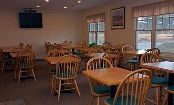 Country At The Mall 3* Bangor