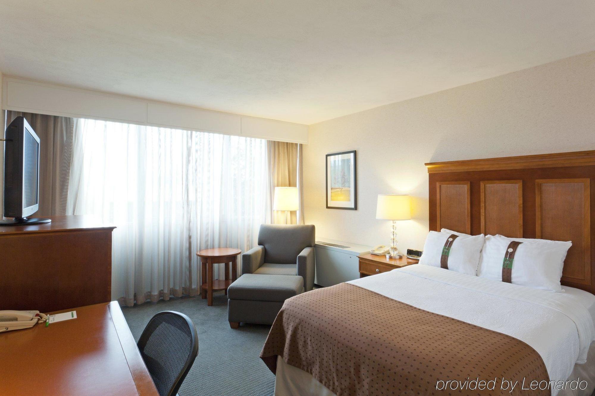 By Ihg 3* Bangor