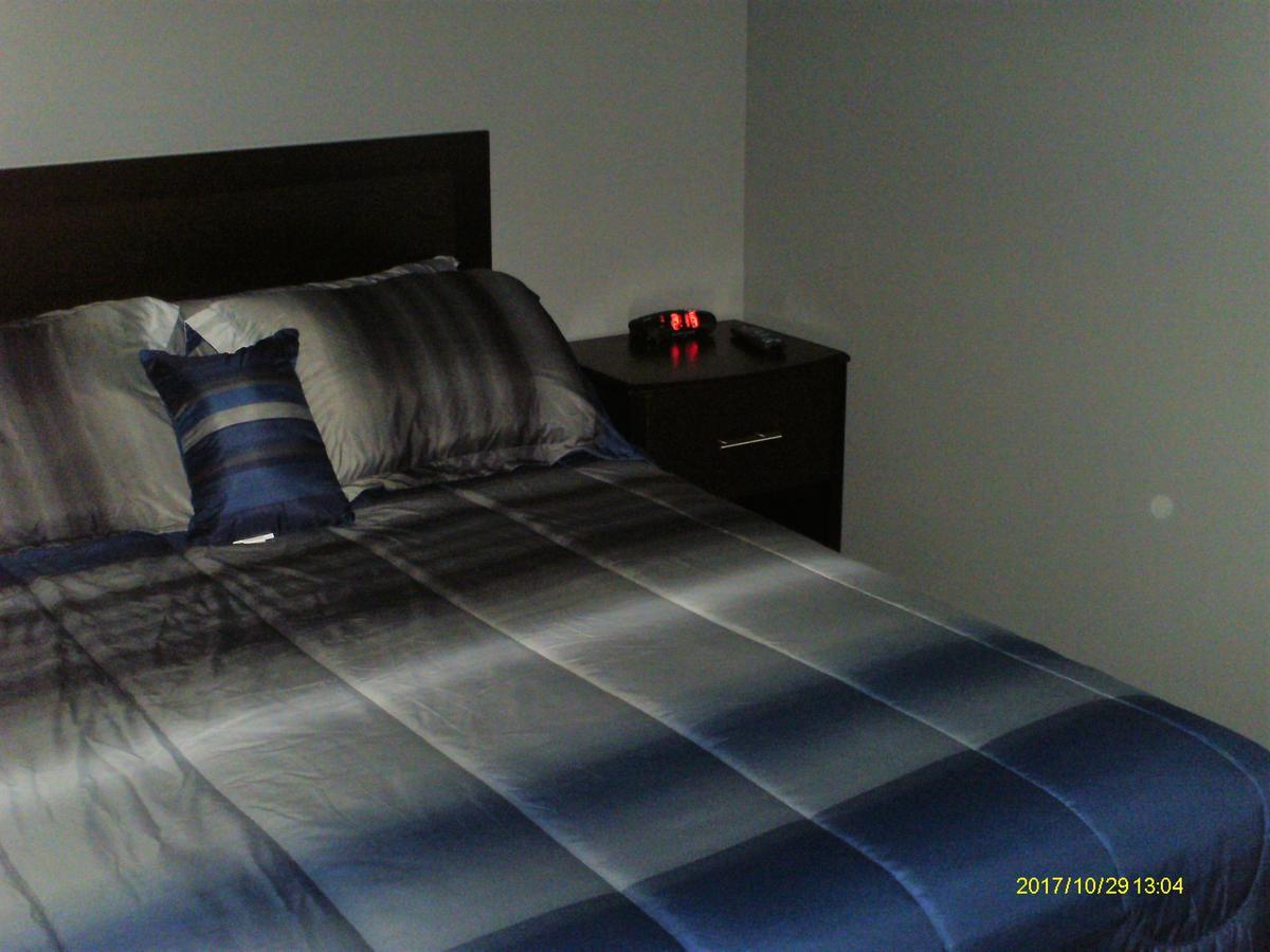 Inn Pine Tree 2*