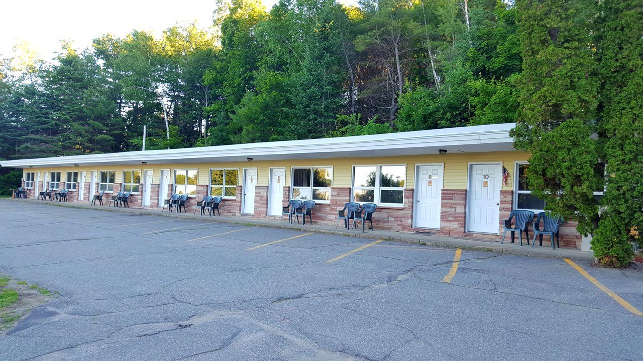 Stucco Motel Bangor