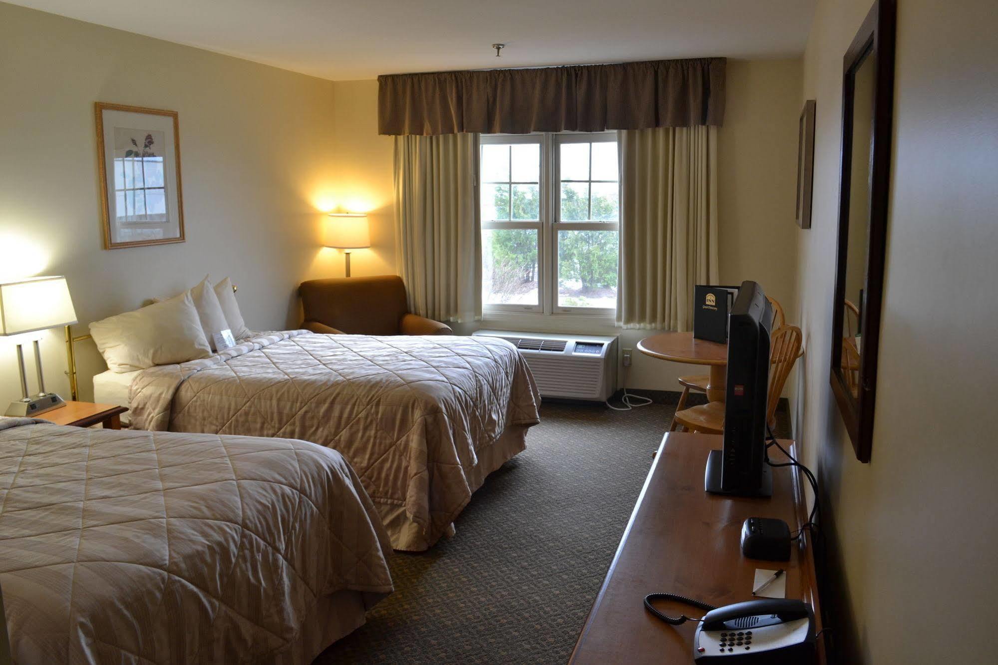 Country At The Mall Hotel 3*