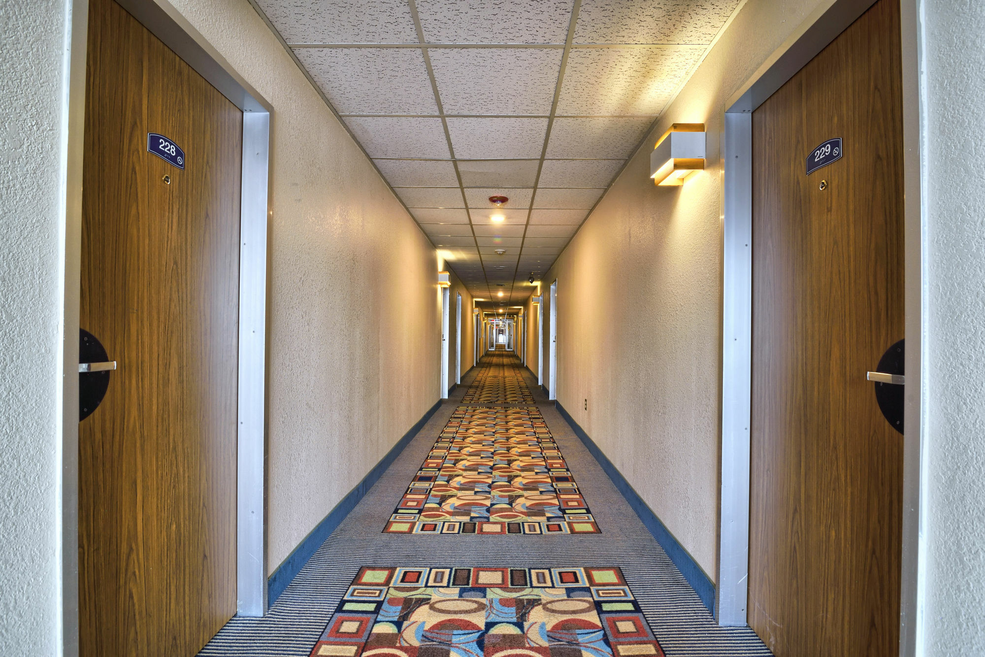 Hotel Howard Johnson By Wyndham 2*