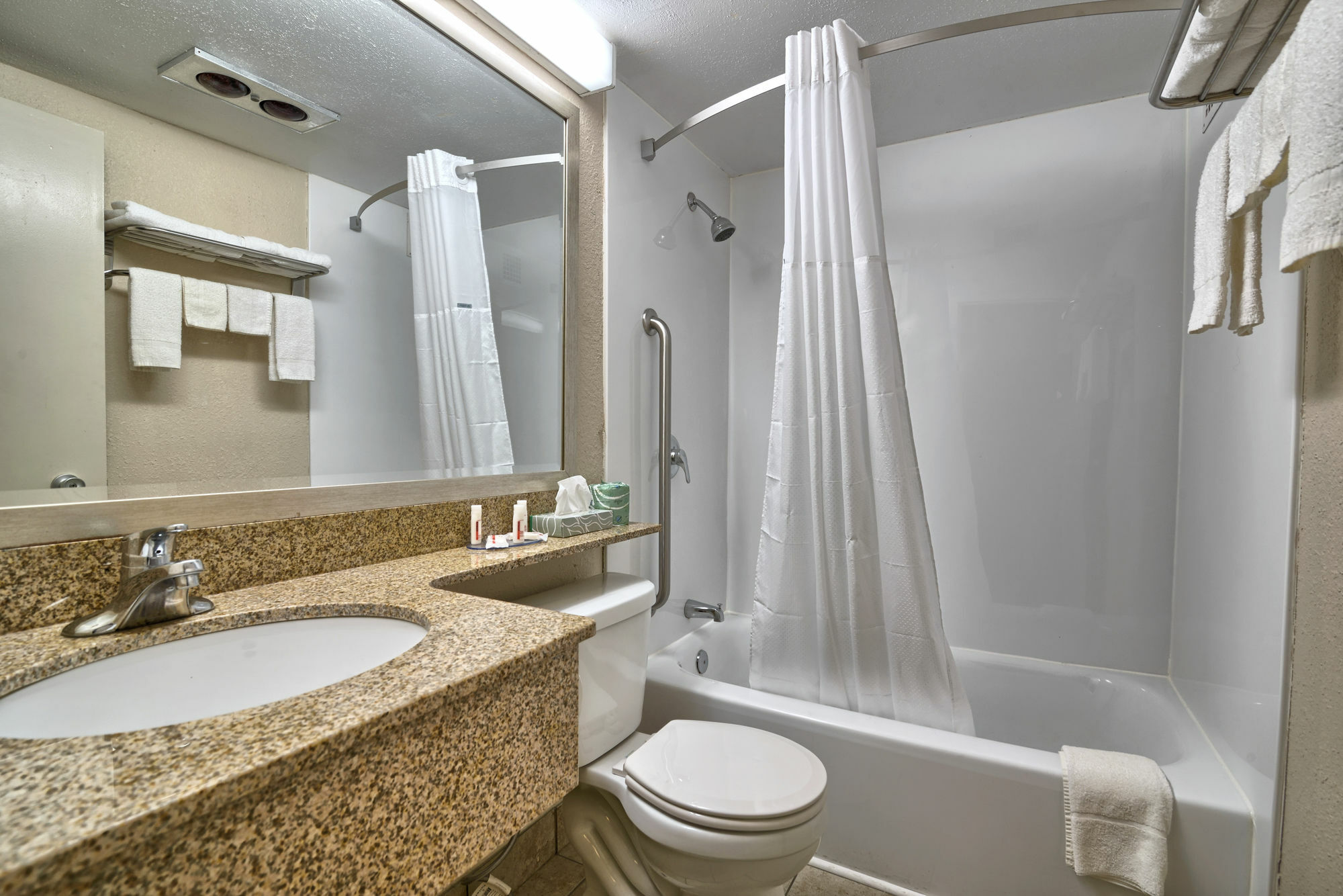Howard Johnson By Wyndham 2*
