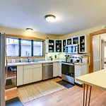 Charming Bangor Home With Deck Less Than 1 Mi To Downtown