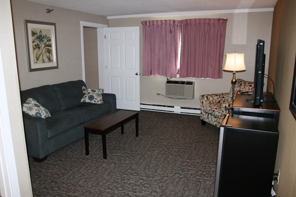 & Motel Bangor