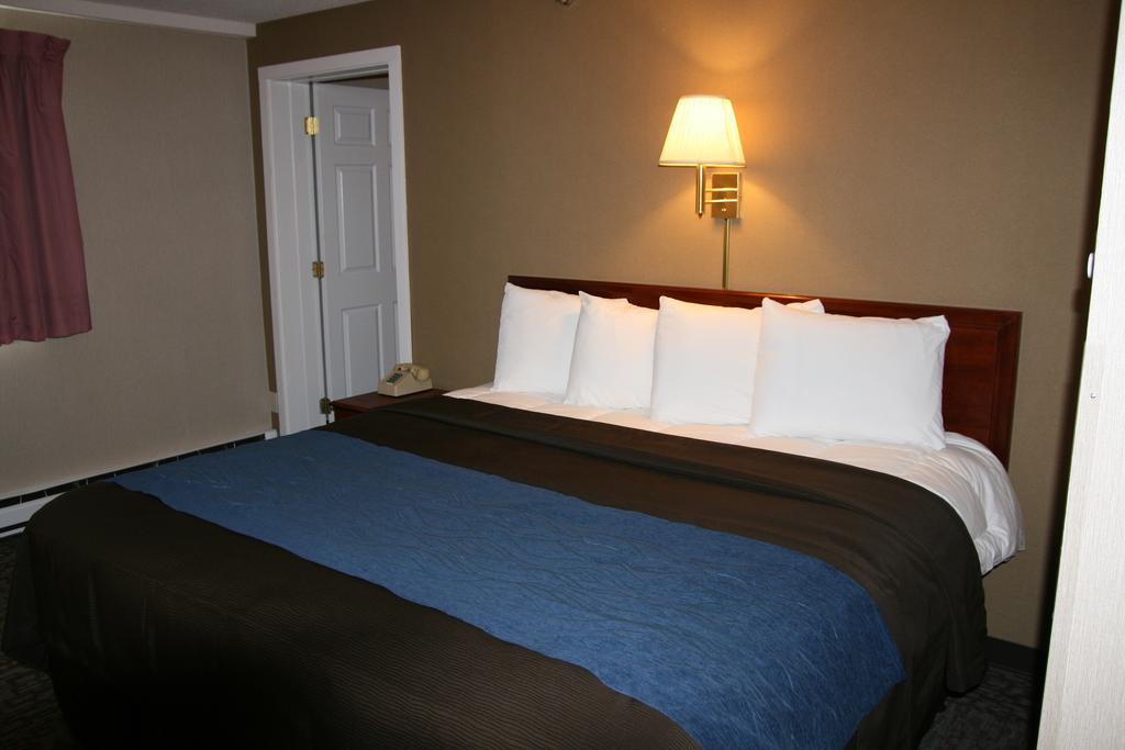 & Motel Bangor