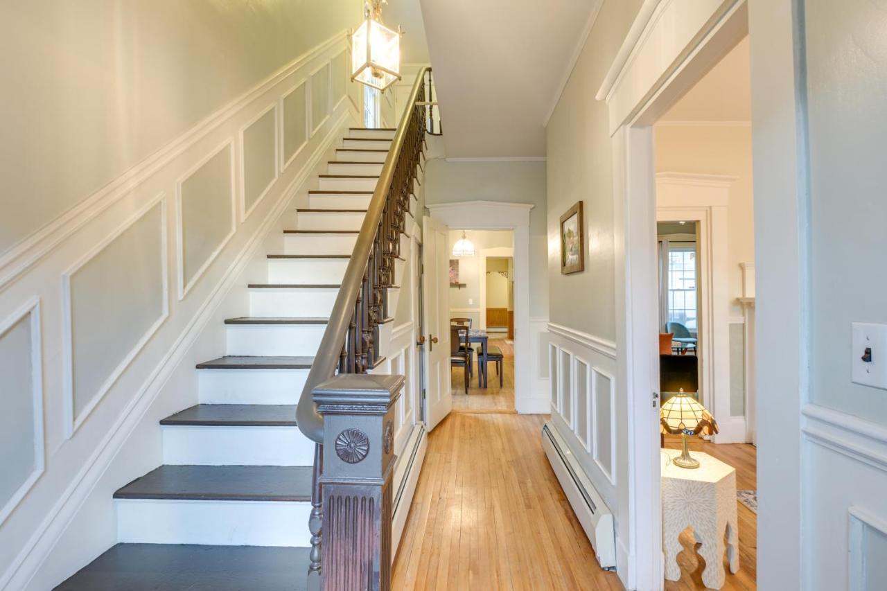Charming With Deck Less Than 1 Mi To Downtown
