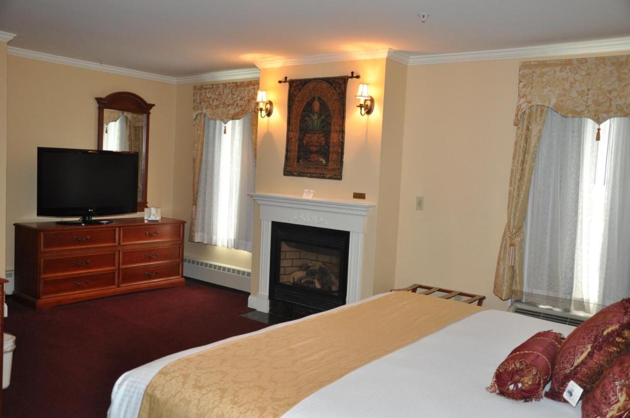 Western White House Hotel 3*