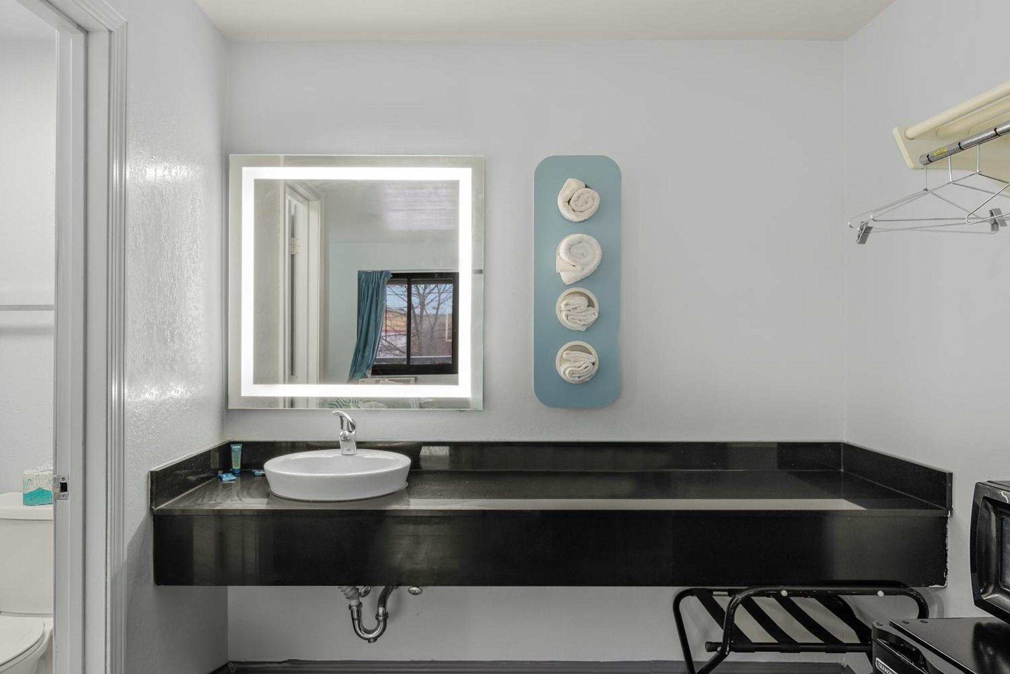 Americas Value Hotel Bangor