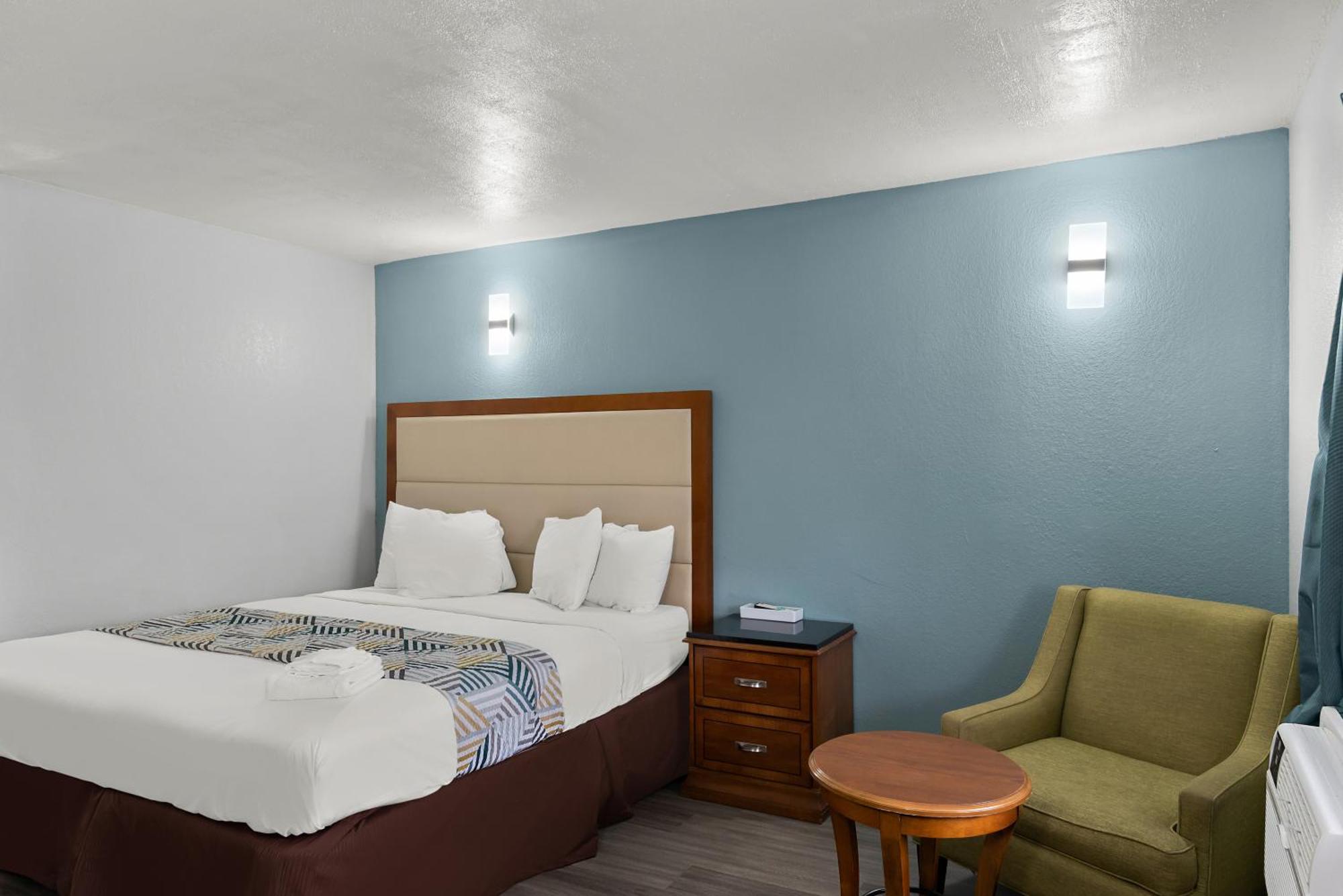 Americas Value Hotel