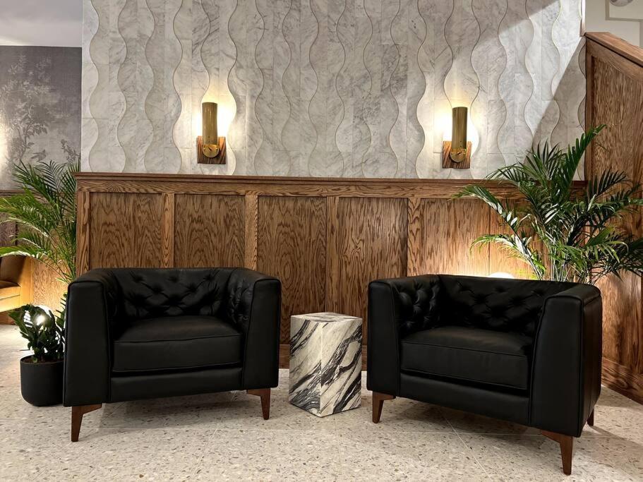 Apartment King Bed, The Phenix Historic Hotel, Spacious, # 406