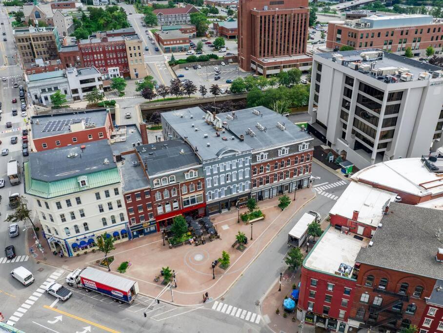 Apartment King Bed, The Phenix Historic Hotel, Spacious, # 406 Bangor