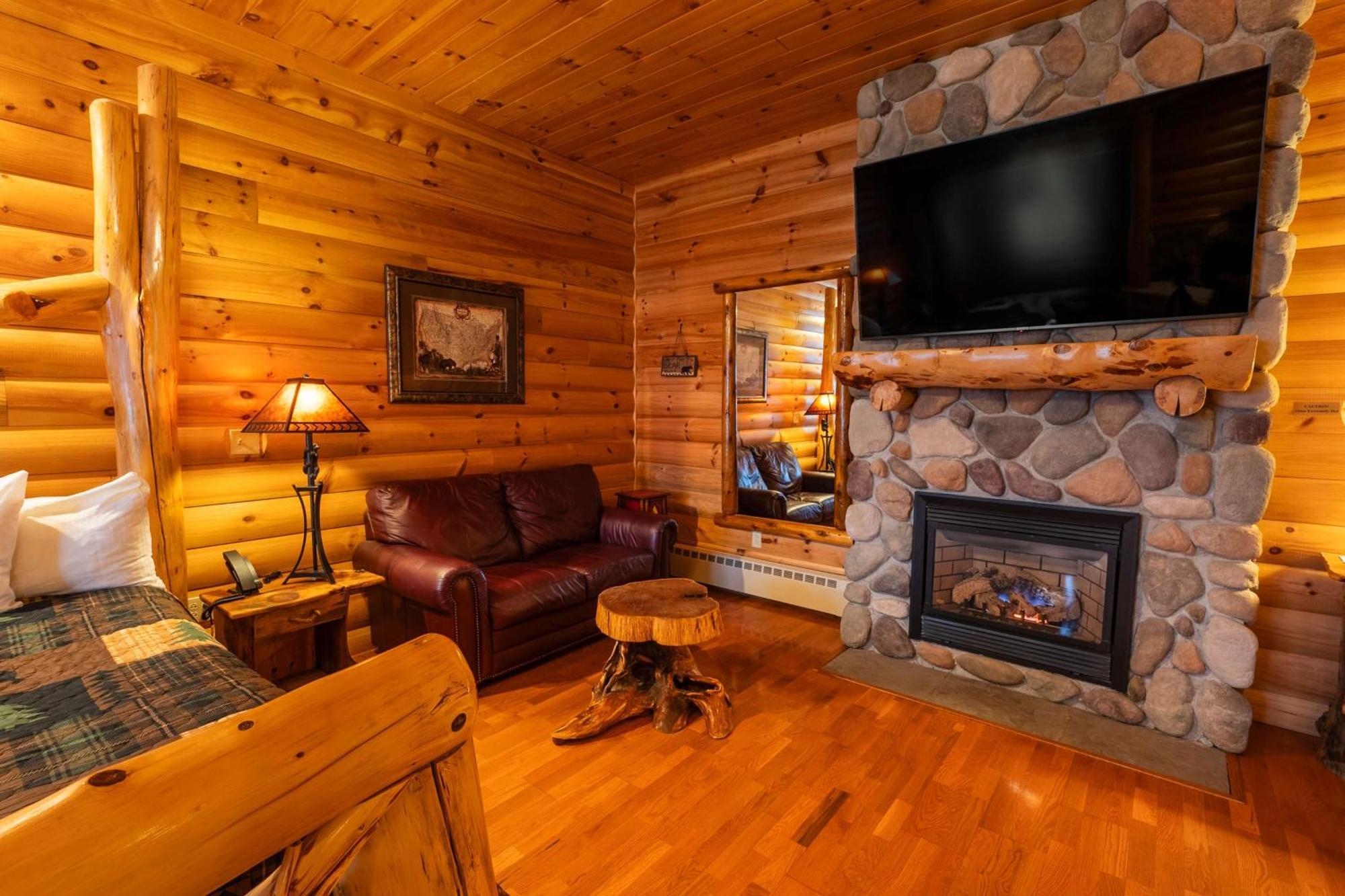 Western White House 3*