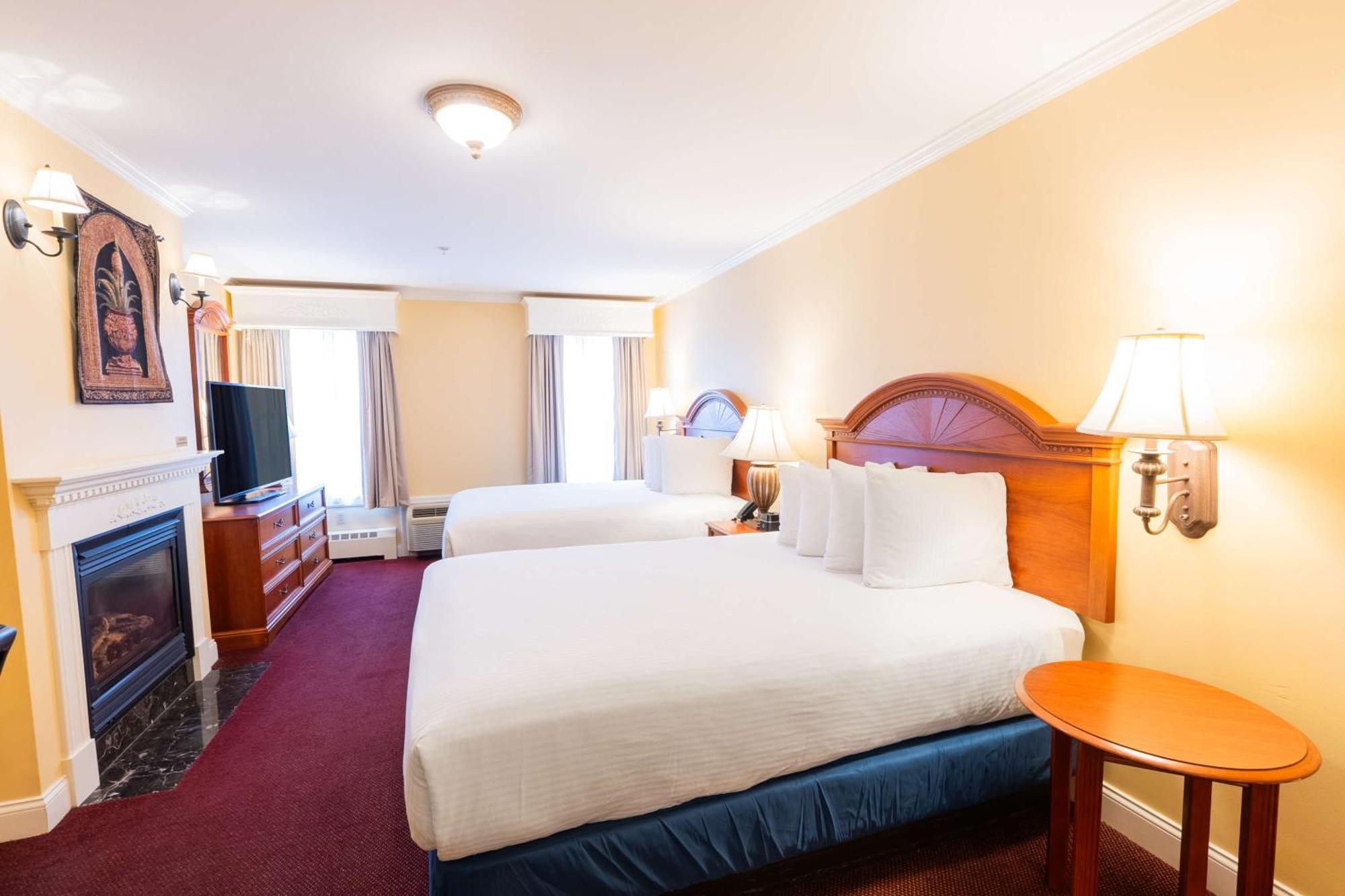 Western White House Hotel 3*