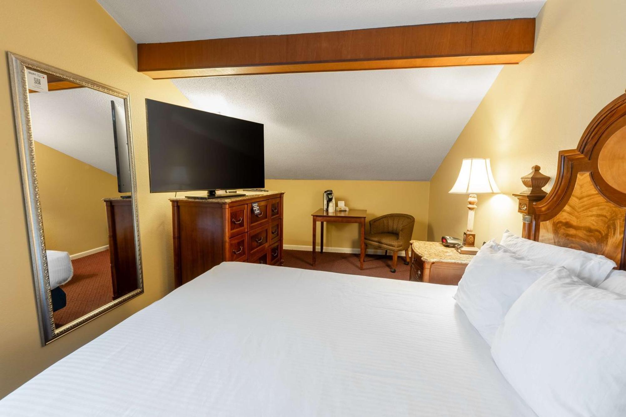 Hotel Western White House 3*