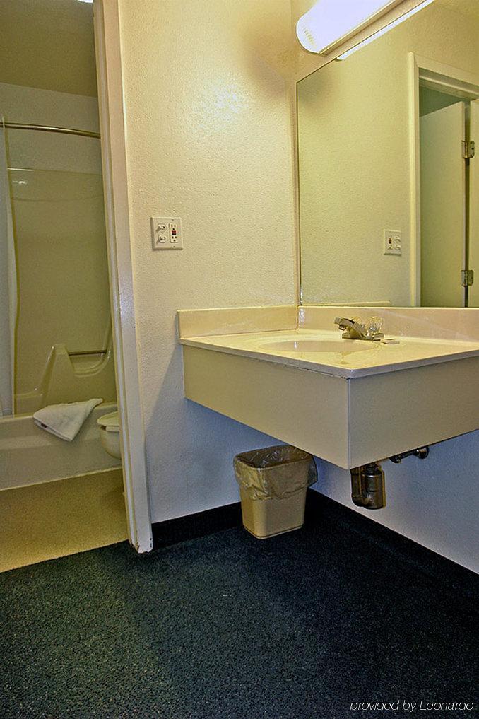 Americas Value Hotel Bangor