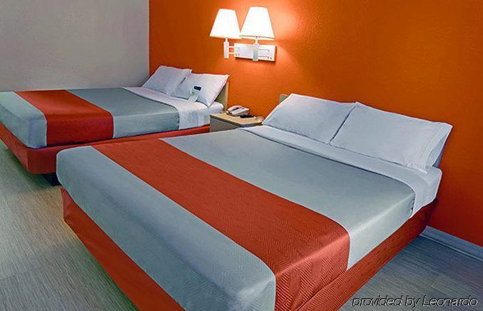 Americas Value Hotel 2*