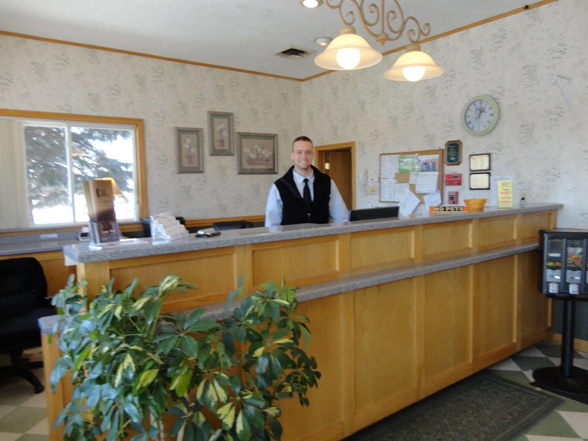 & Motel Bangor