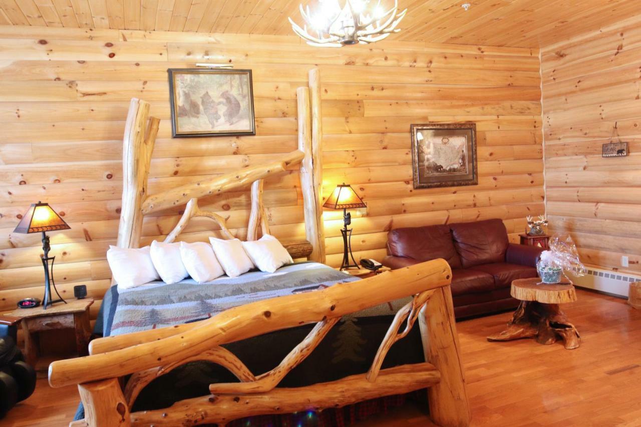 Western White House Hotel 3*
